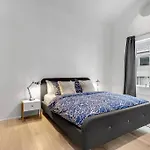 Luxury Penthous - 3 Bedroom - 2 Bath - Freeparking - Downtown