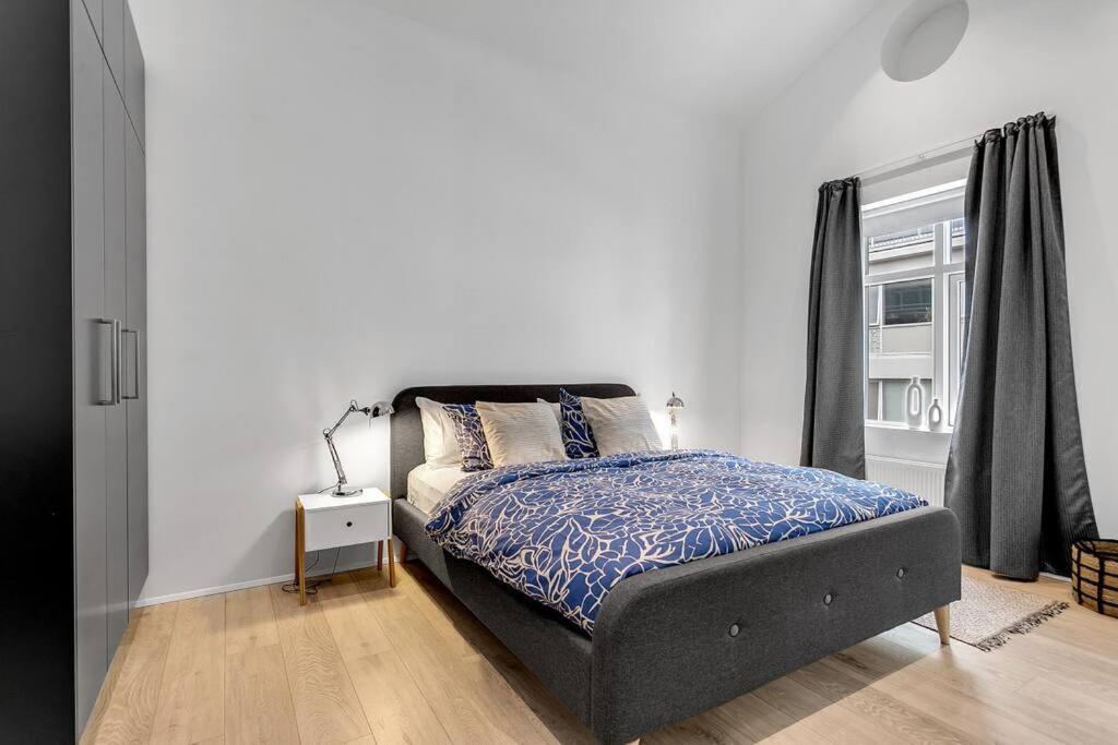 Luxury Penthous - 3 Bedroom - 2 Bath - Freeparking - Downtown Reykjavik